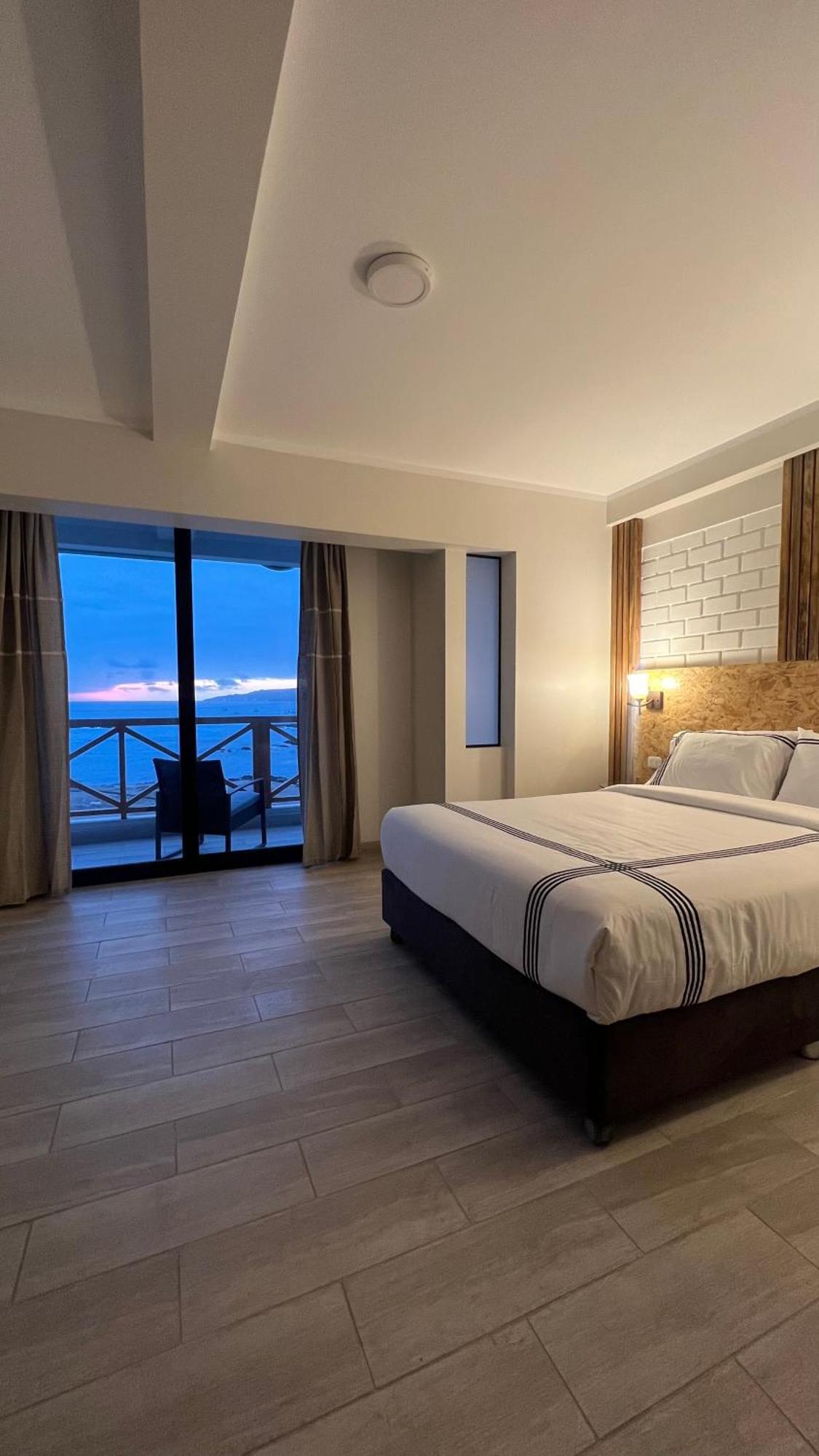 Hotel Aloha Chala Екстериор снимка